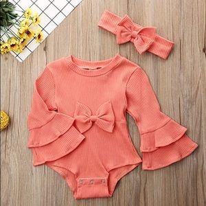 *LA’FLARE BODYSUIT AND HEADBAND** 3-6MONTHS